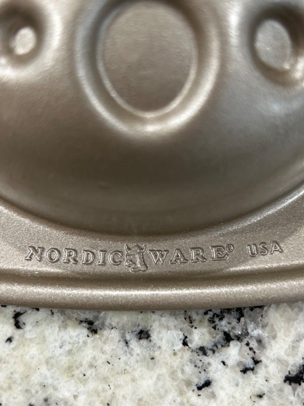 Nordic Ware Backyard Bugs Pan Bronze/Silver 5 Cups / 1.2 Liters Made USA gallery