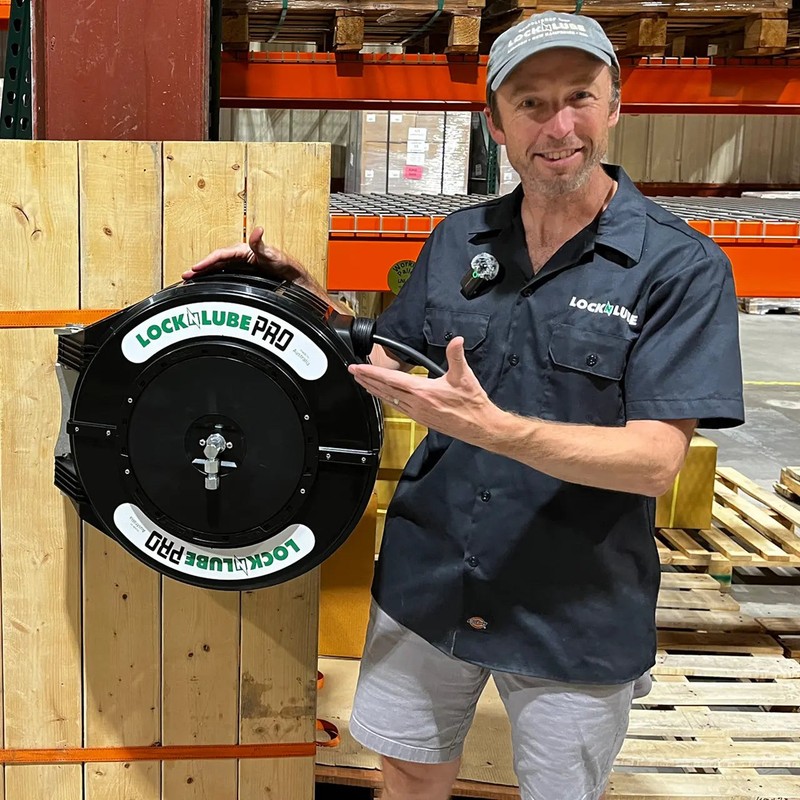 LockNLube PRO Retractable Grease Hose Reel gallery