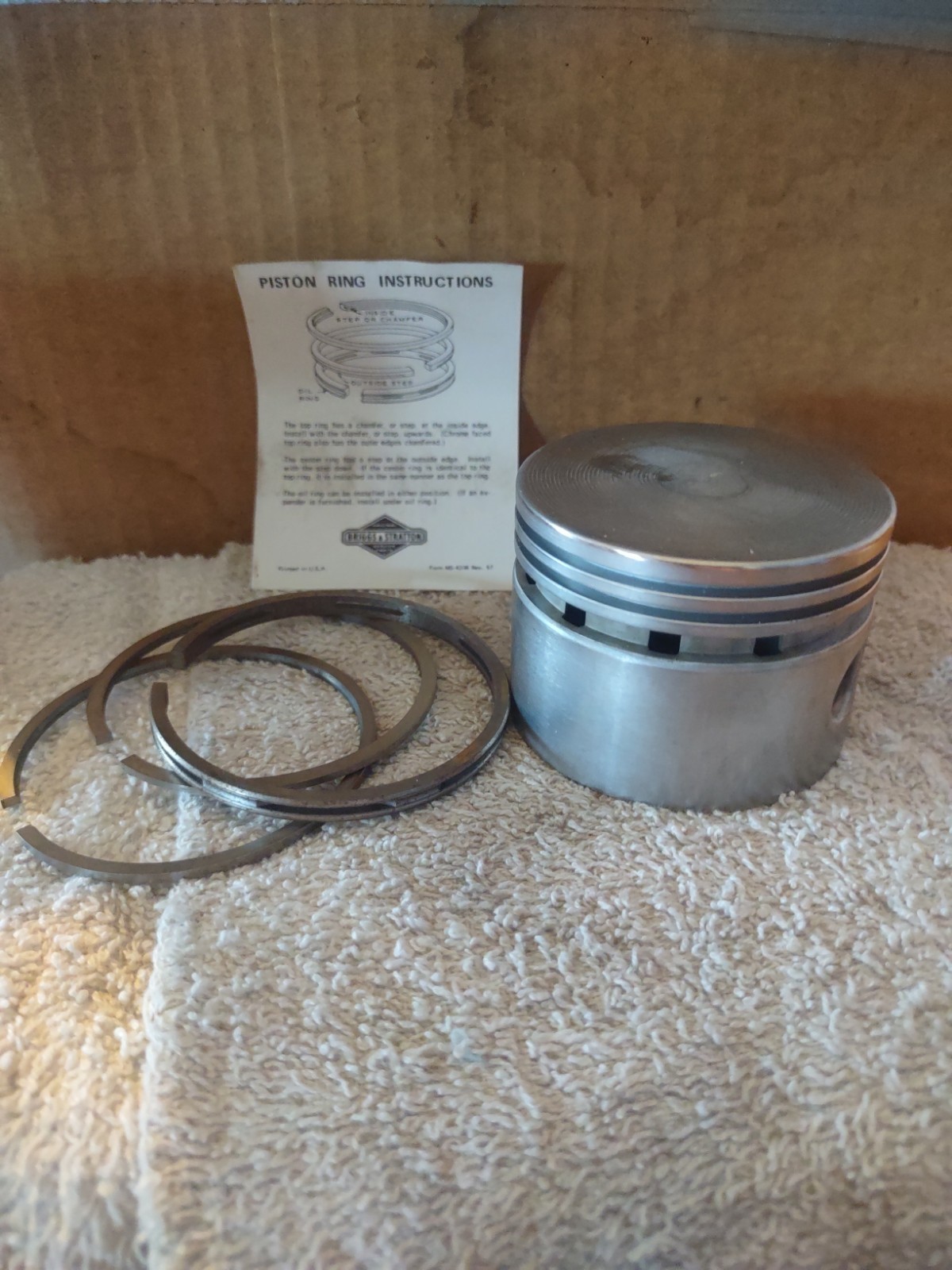 NOS OEM Genuine Briggs & Stratton PISTON ASSY. STD Part 298904 gallery