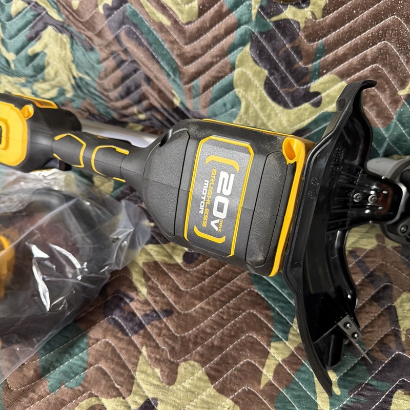 DEWALT 20V MAX 14 inch Folding String Trimmer Tool Only BRAND NEW NEVER USED!!! gallery
