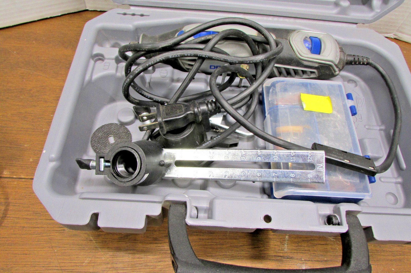 Dremel 4000 120-Volt Variable Speed Rotary Tool Kit gallery