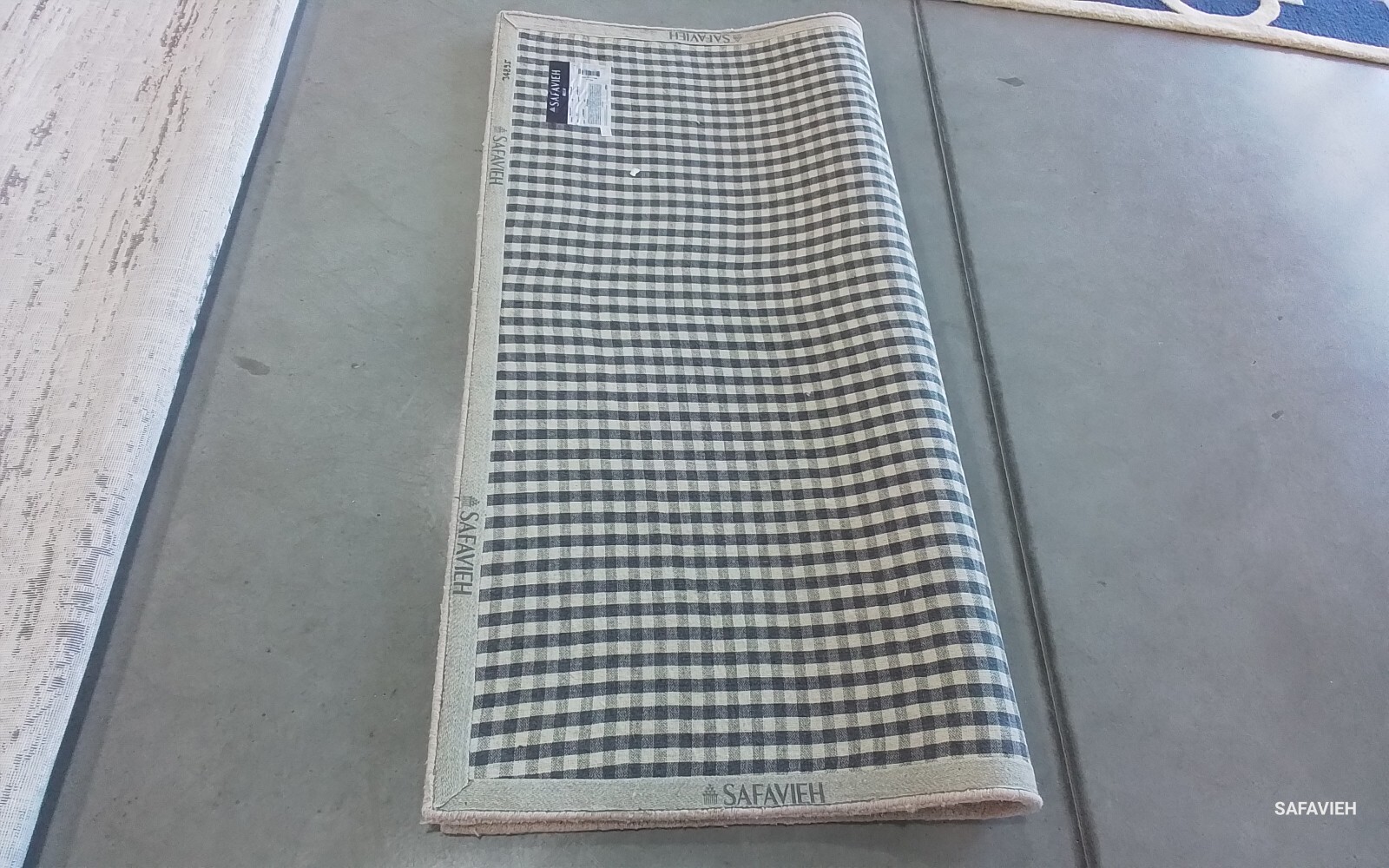 LIGHT PINK / IVORY 5' X 5' Back Stain Rug, Reduced Price 1172759647 BEL151M-5SQ gallery
