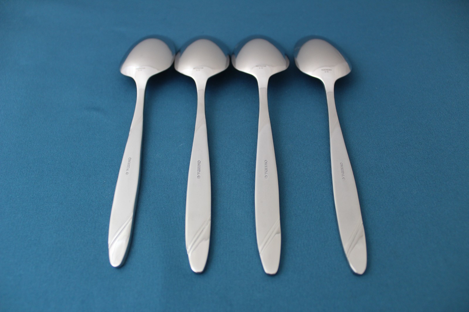 Oneida RISOTTO Place Oval Soup Spoons (Set of 4) Indonesia NEW 6 7/8" gallery