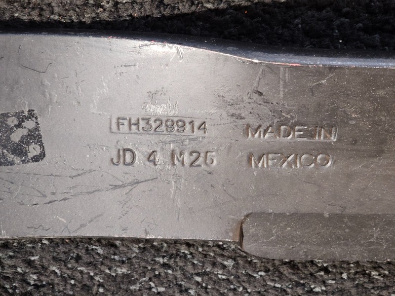 John Deere FH329914 Suction Offset Clockwise Blade For CX15 CX20 E15 FC10R FC15E gallery