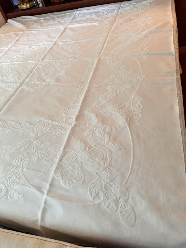 QUEEN SIZE Matelasse Bedspread Cotton Embossed Never Used excellent gallery