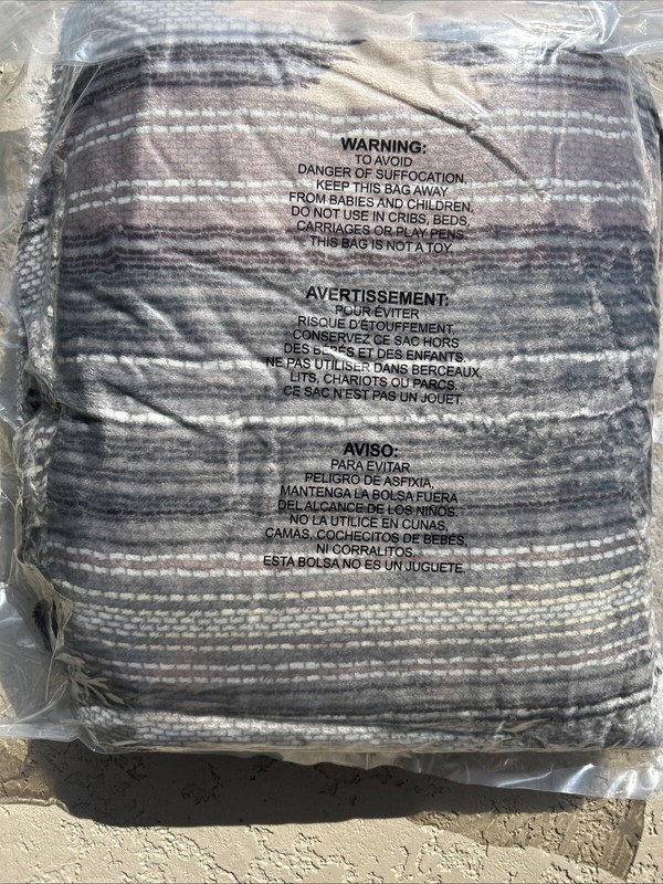 Paramount Yellowstone Silk Touch Throw Blanket w/Sherpa 60”x80” Western Ombre gallery