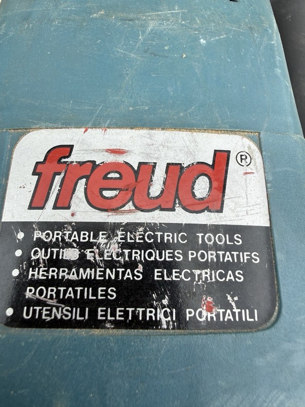 Freud 1/2" Plunge Router Model FT 2000 E, 8,000-22,000 RPM Adjustable, 120V gallery