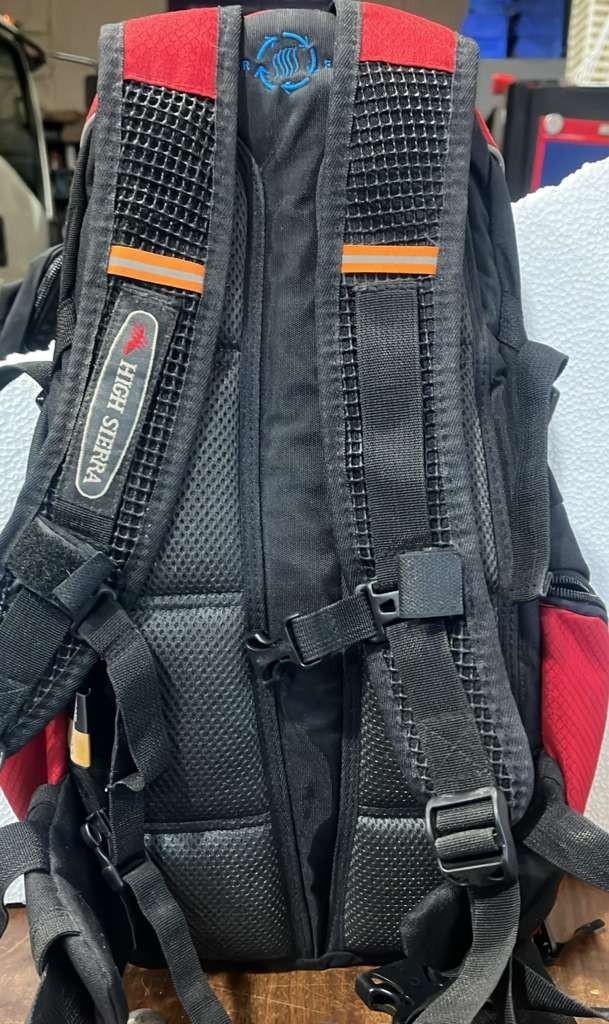 High Sierra Red Hydration Backpack Air Flo Support Back 2