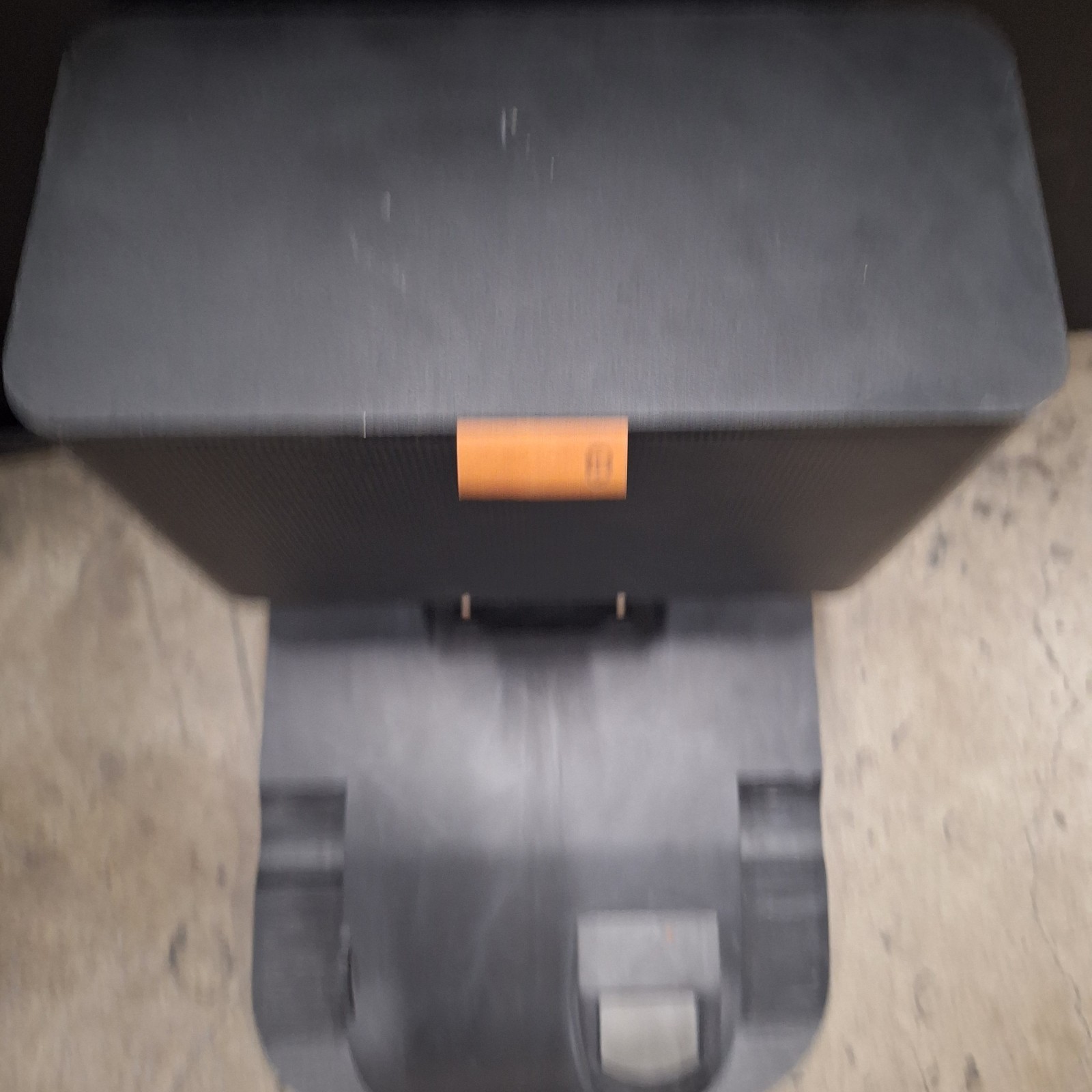 Roomba ADJ-N2 Clean Base Dual Dock Roomba j5 j6 j7 j9+ i3+ i4+ i5+ i7+ Top Half* gallery