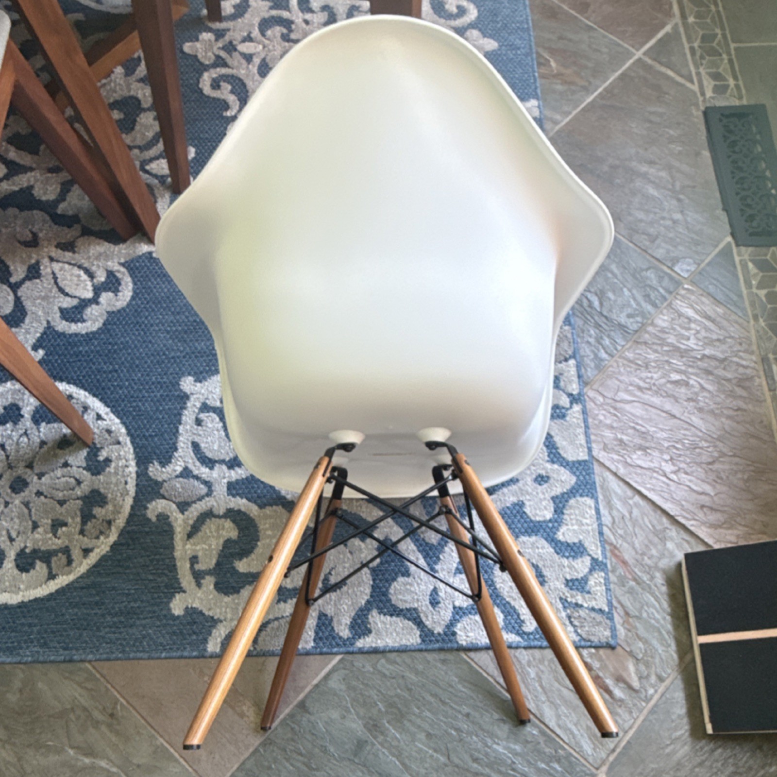 Herman Miller DAWRBK0ZEB Mid-Century Modern White Arm Chair Wood Legs gallery