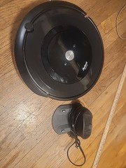 iRobot Roomba E5 With Charger Used Tested Working