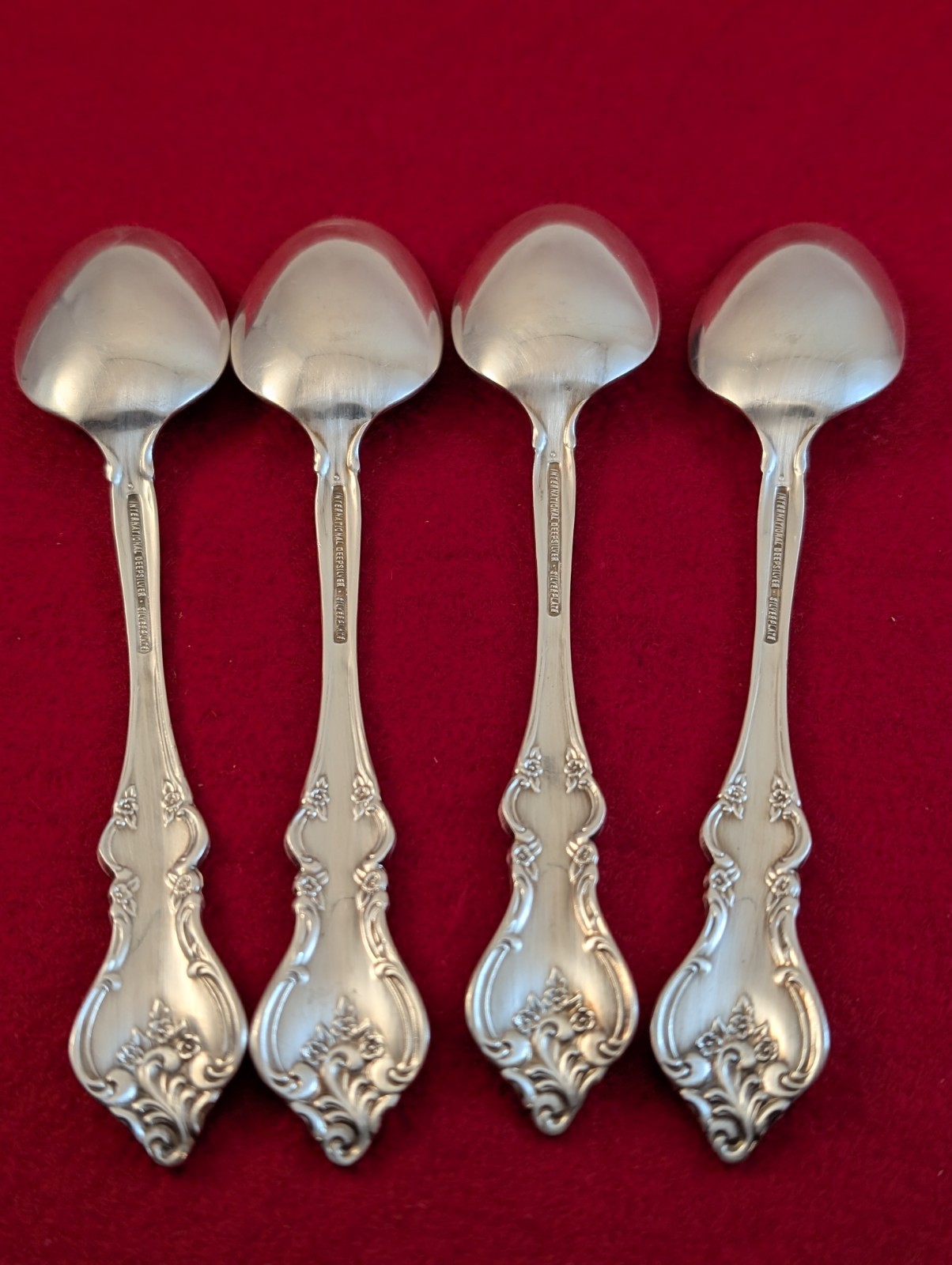 Set Of 4 International Deep Silver SilverPlate ORLEANS Teaspoons Flatware gallery