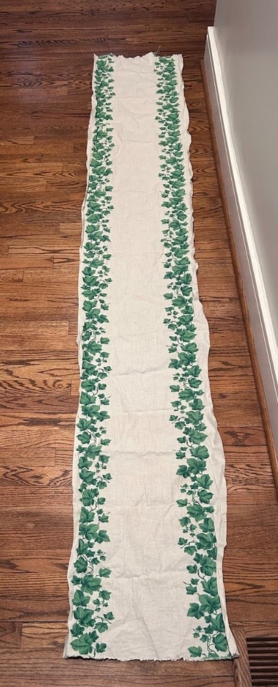 VINTAGE! MCM-era Ivy Patterned Table Runner