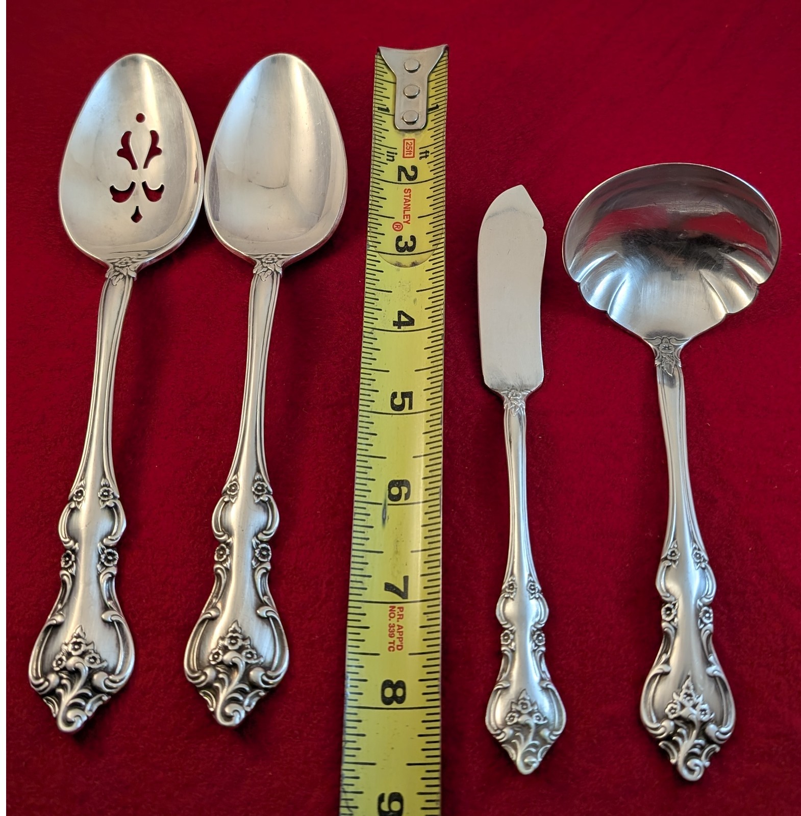 International Deep Silver SilverPlate ORLEANS 4-Piece Serving Set Flatware gallery