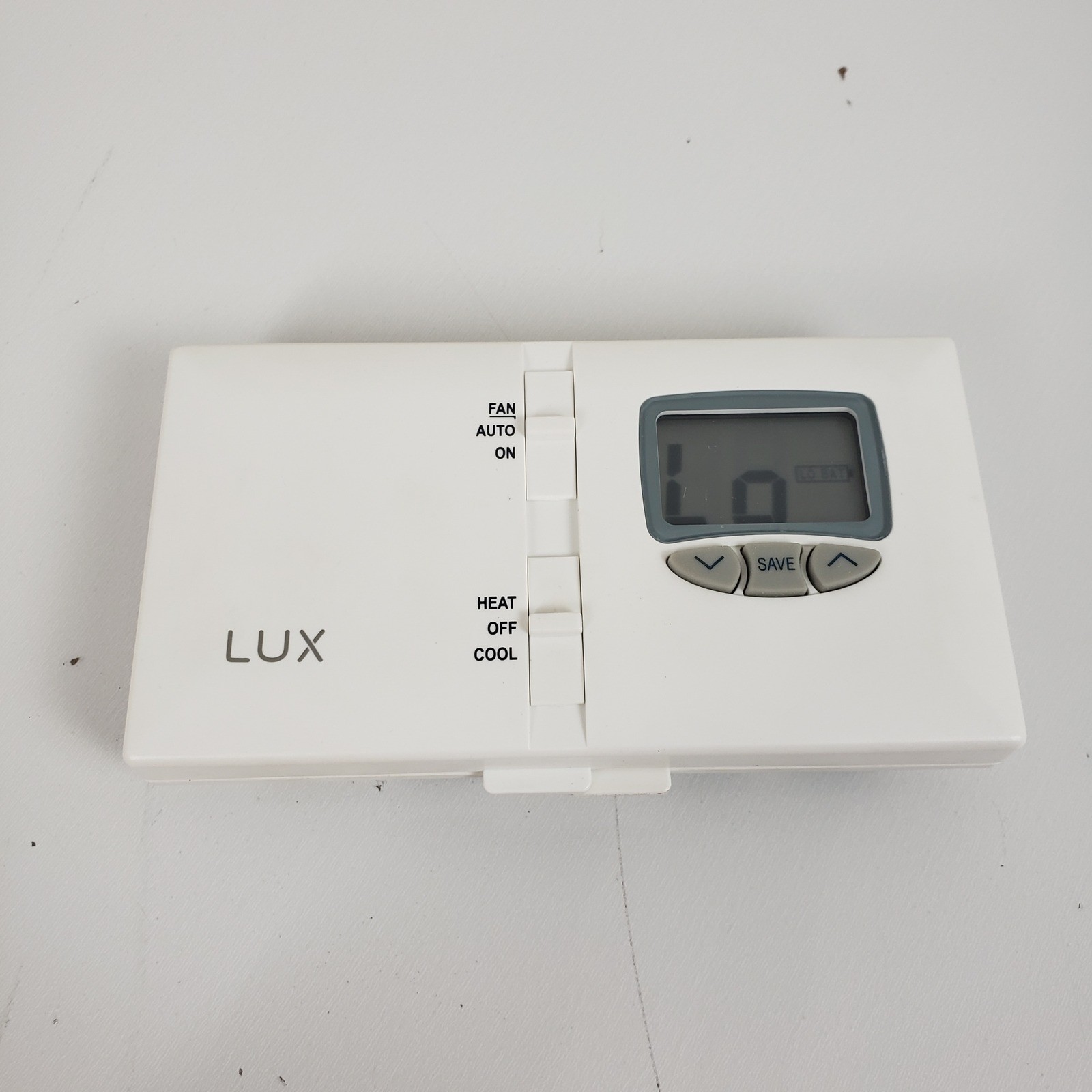 LUX DMH110 Non-Programmable Thermostat White Heat Cool Fan Low Voltage 170124D gallery