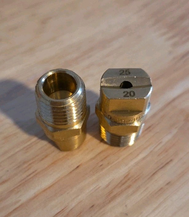 Spraying Systems 8110S2520 Brass Nozzle 1/4" Npt Angle 25° Orifice 20 (2 pc) gallery