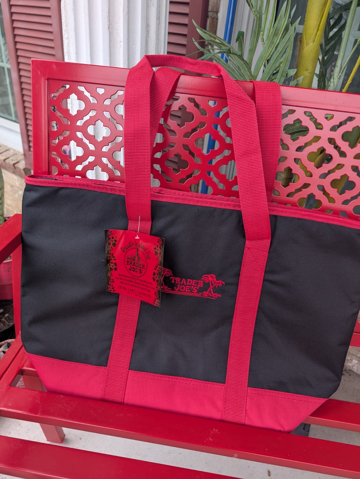 TRADER JOE'S ~ EXTRA LARGE Reusable Insulated Bag { Red+Black } gallery