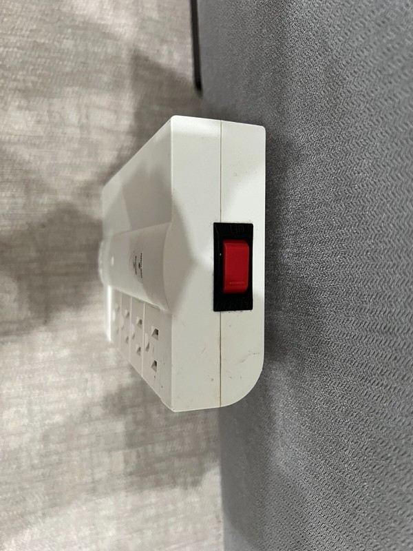 Side Socket Elite 8-Outlet Expander/Extender - As Seen On TV - 90 Degree Swivel gallery