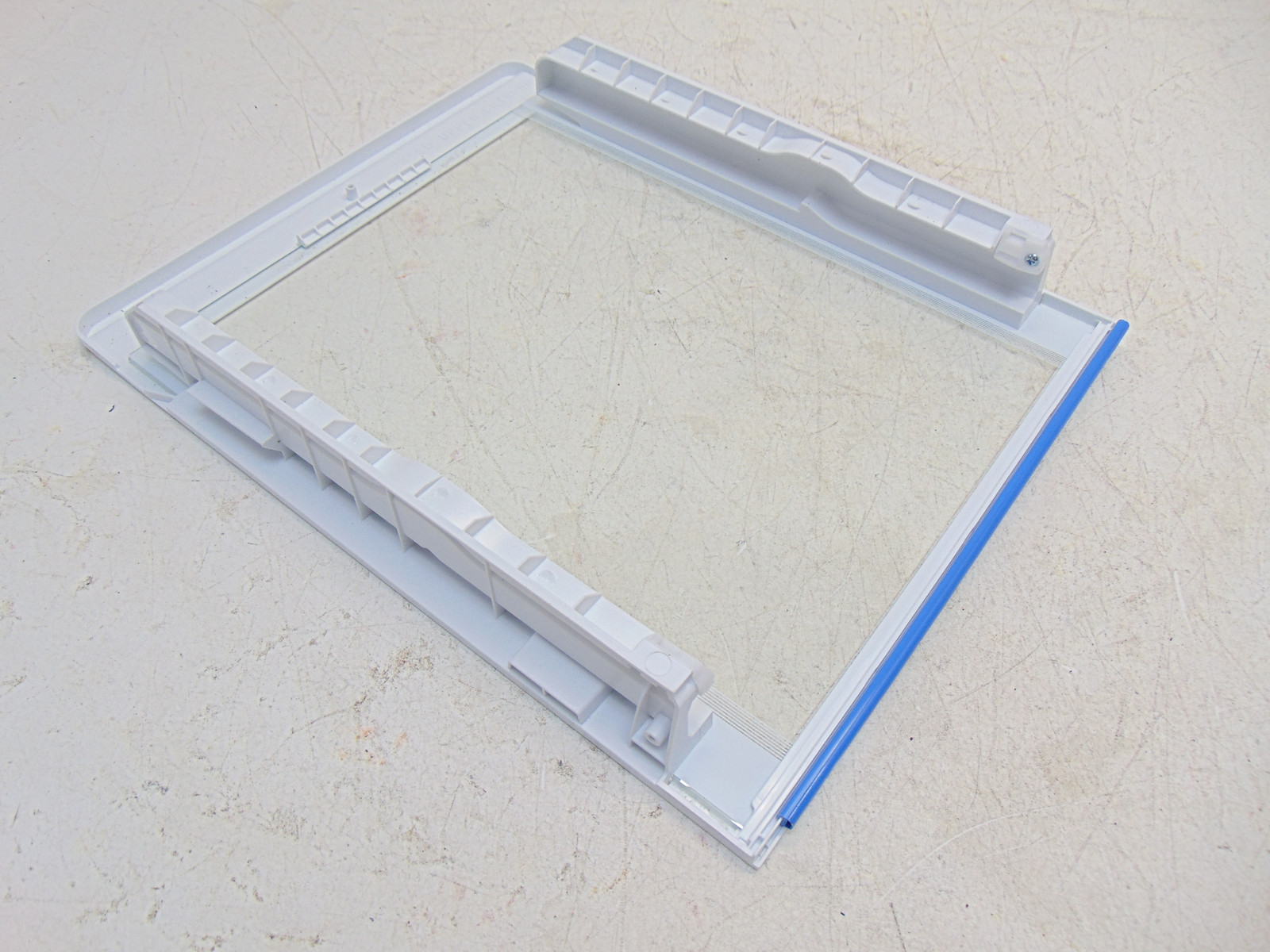 Frigidaire Refrigerator FRSS26L3AF7 Crisper Cover Assembly gallery