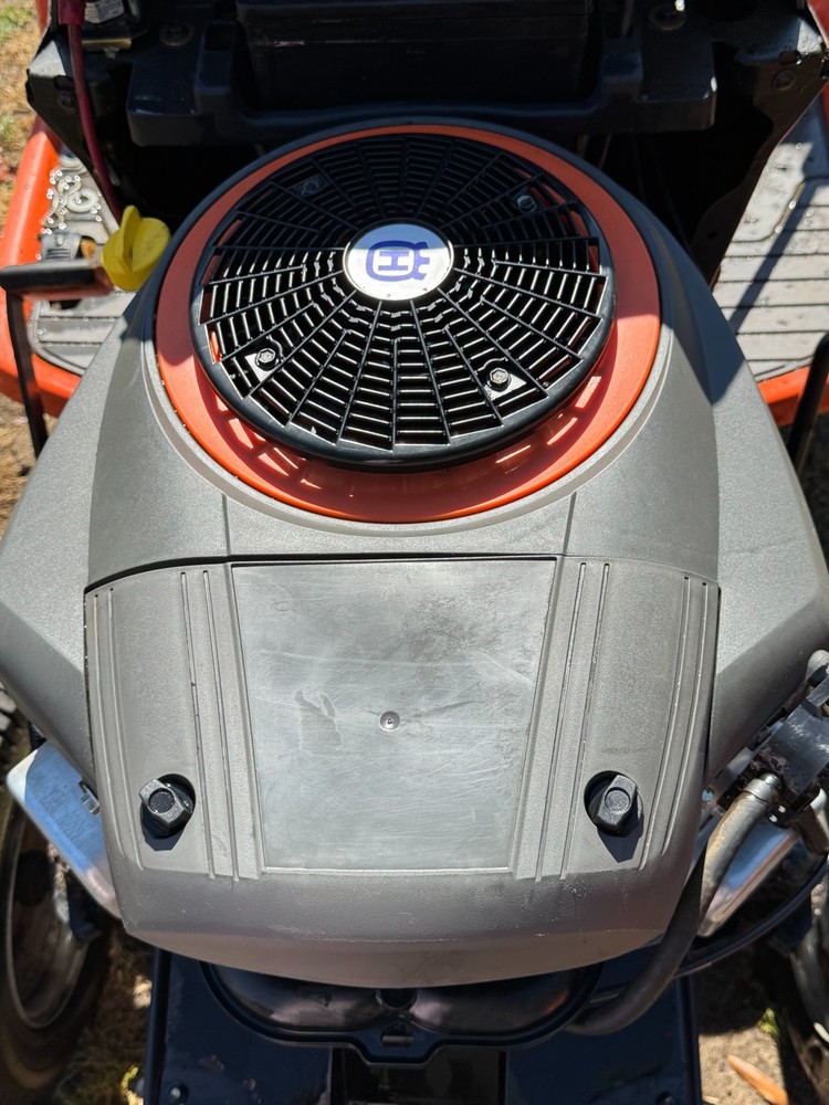 Briggs & Stratton 26hp Engine; 99hrs..Good Running Engine! 1-1/8 X 4-5/16
