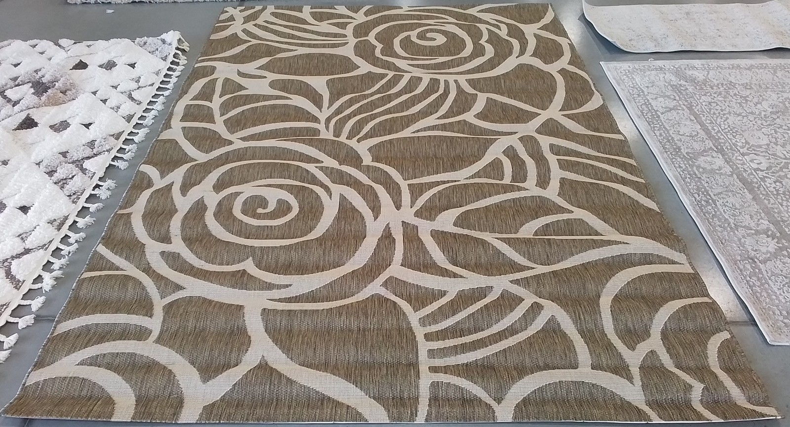 COFFEE / SAND 6'-7" x 9'-6" Back Stain Rug, Reduced Price 1172789768 CY5141B-6 gallery