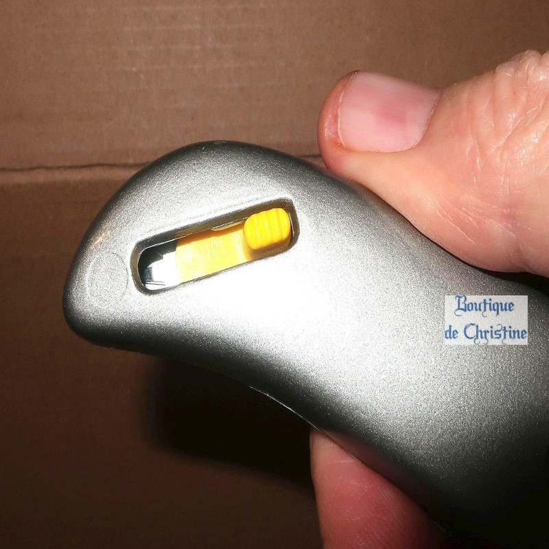 Make a Box Resizer Retractable Utility Knife with Scoring Wheel Cutter Tool gallery