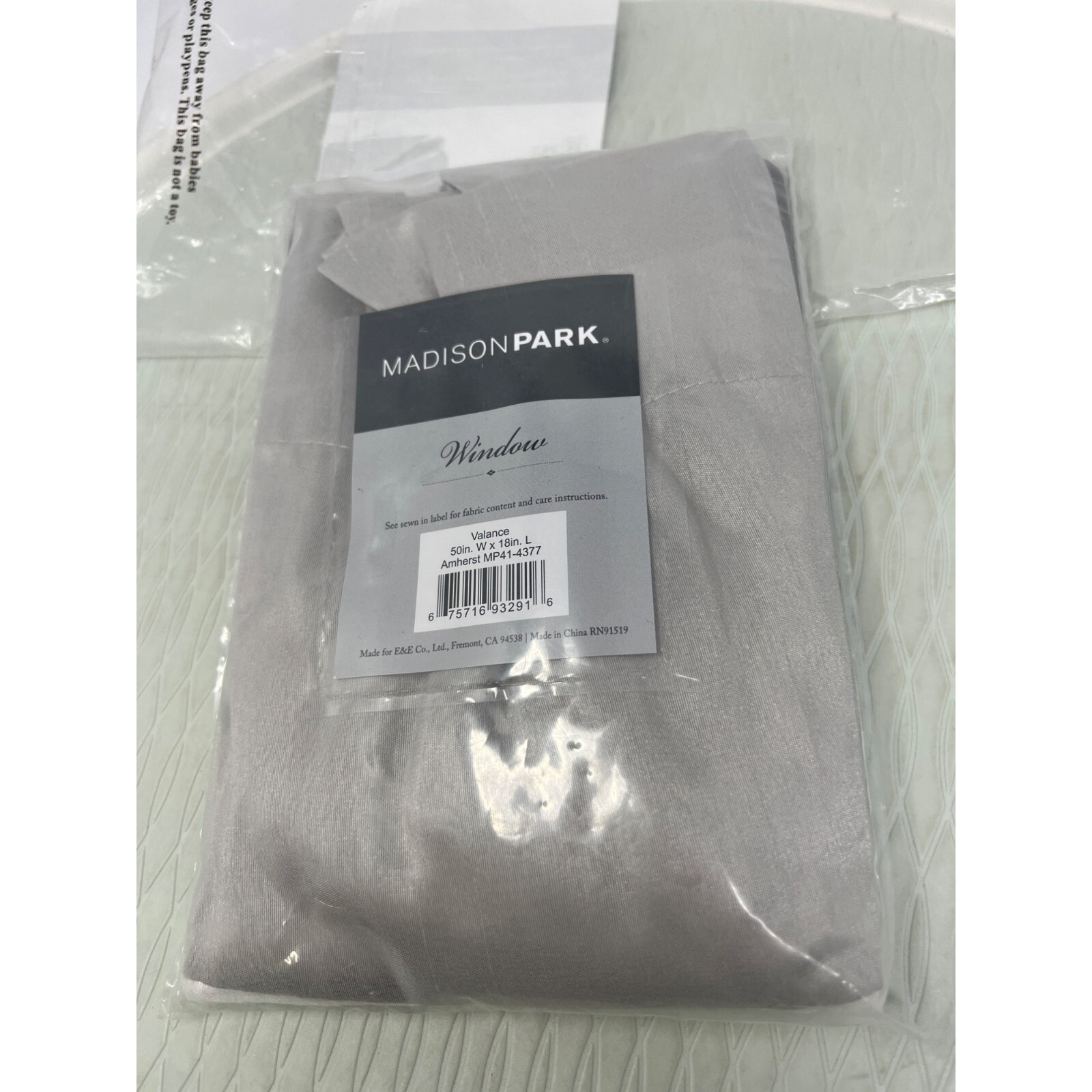 Madison Park Amherst Polyoni Pintuck Window Valance 50(W)" x 18(L)Rod Pocket Top gallery