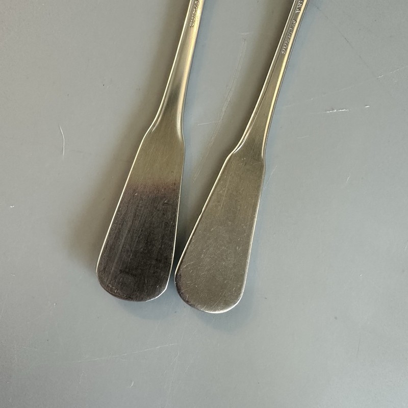 Oneida YORKTOWNE Stainless Dinner Fork Soup Spoon Flatware USA Vtg Canada set 2 gallery