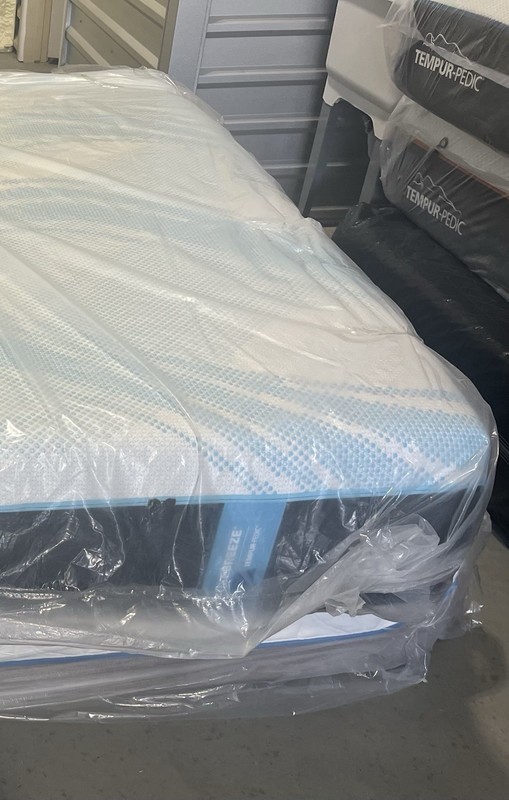 TempurPedic LuxeBreeze 2.0 Medium & Soft Split King Mattress (2 Twin XL) $10,398 gallery