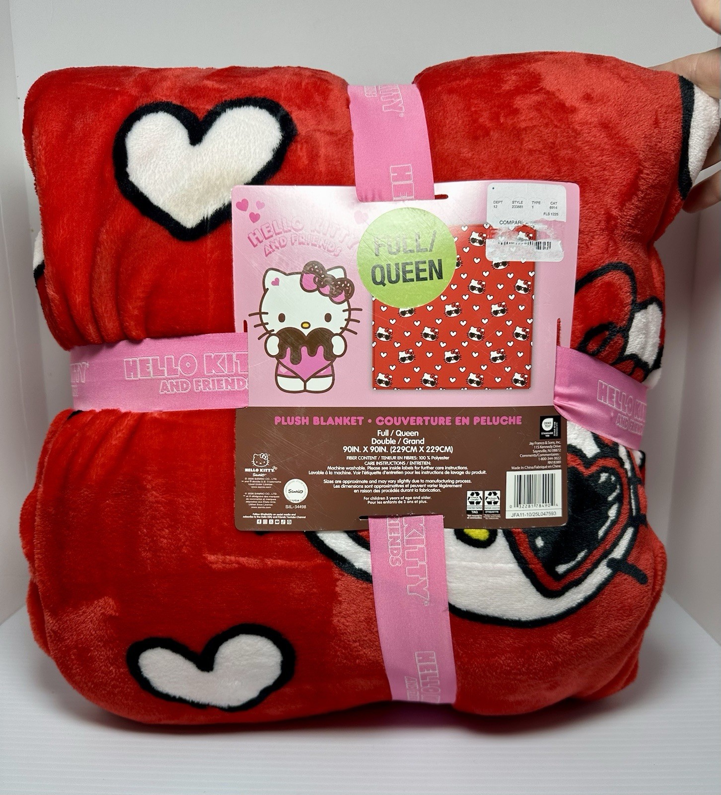Hello Kitty Valentine's Day Red Blanket Plush Full/Queen 90in X 90in NWT Hearts gallery