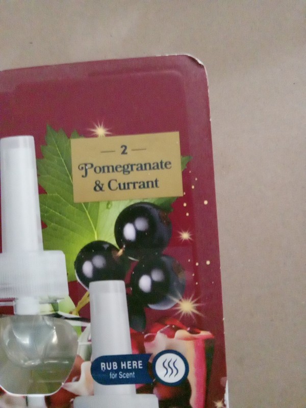 (5) Glade Plugins Scented Oil Refills Pumpkin & Ginger 3 + Pomegranate Currant 2 gallery