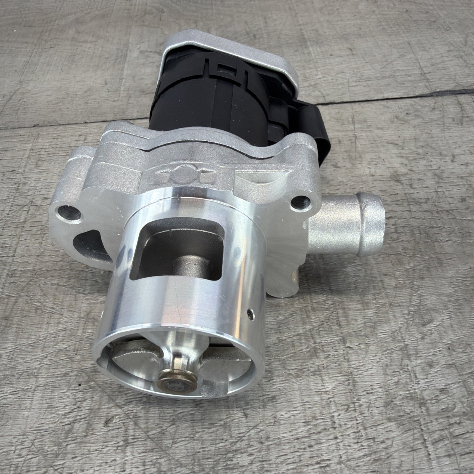 Geluoxi 5137197Aa E G R Valve Compatible Mercedes Sprinter 2500 3500 Dodge gallery