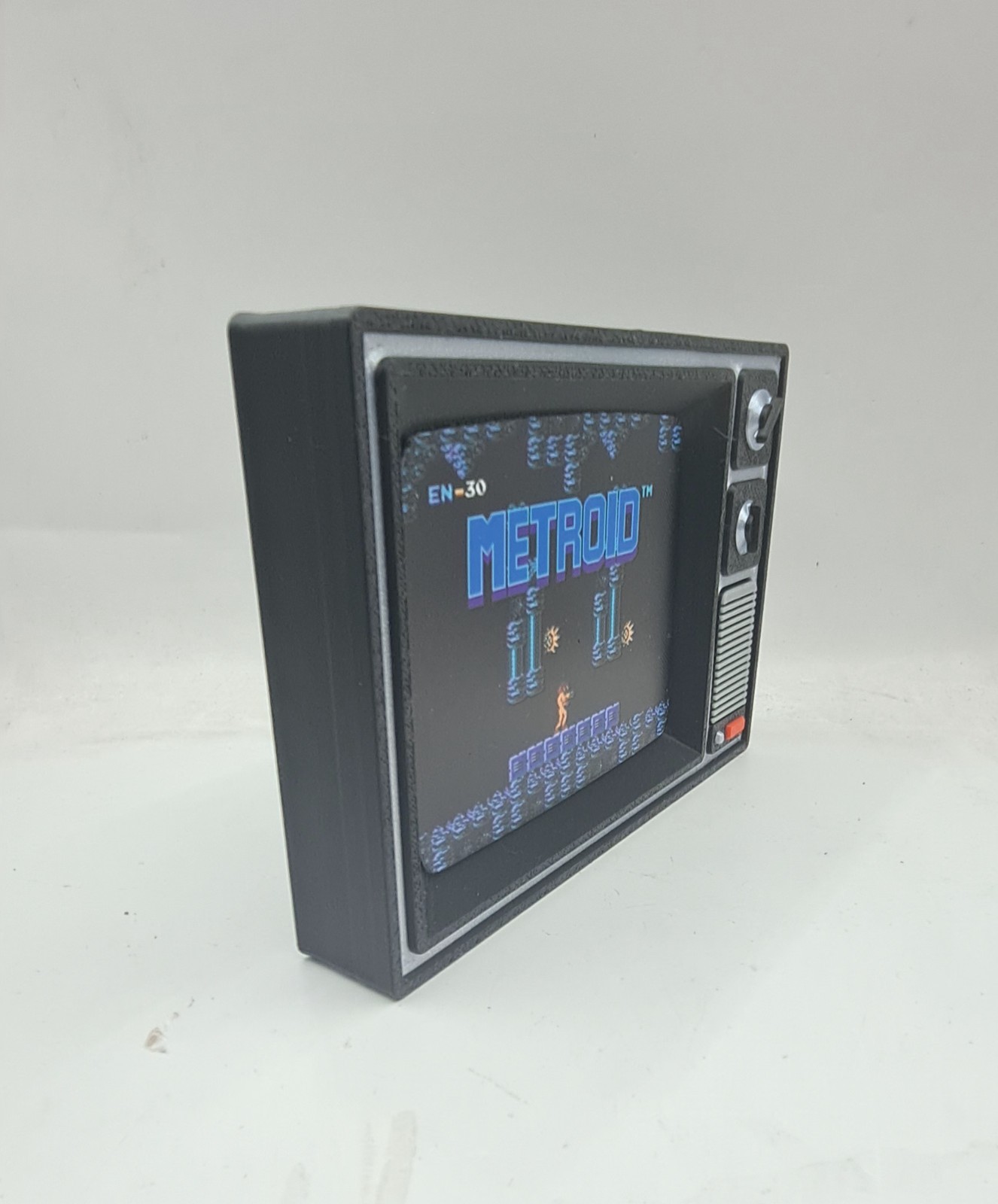 Metroid Retro TV Display - NES Classic Nintendo 80s Video Game gallery