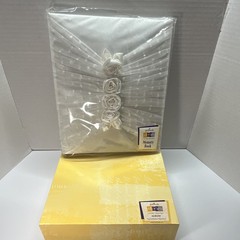 New Hallmark Traditional Wedding Memory Book White Fabric Ring Binder 10X12