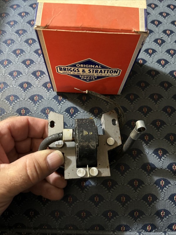 BRIGGS & STRATTON 298502 ARMATURE MAGNETO New Old Stock Original Oem gallery