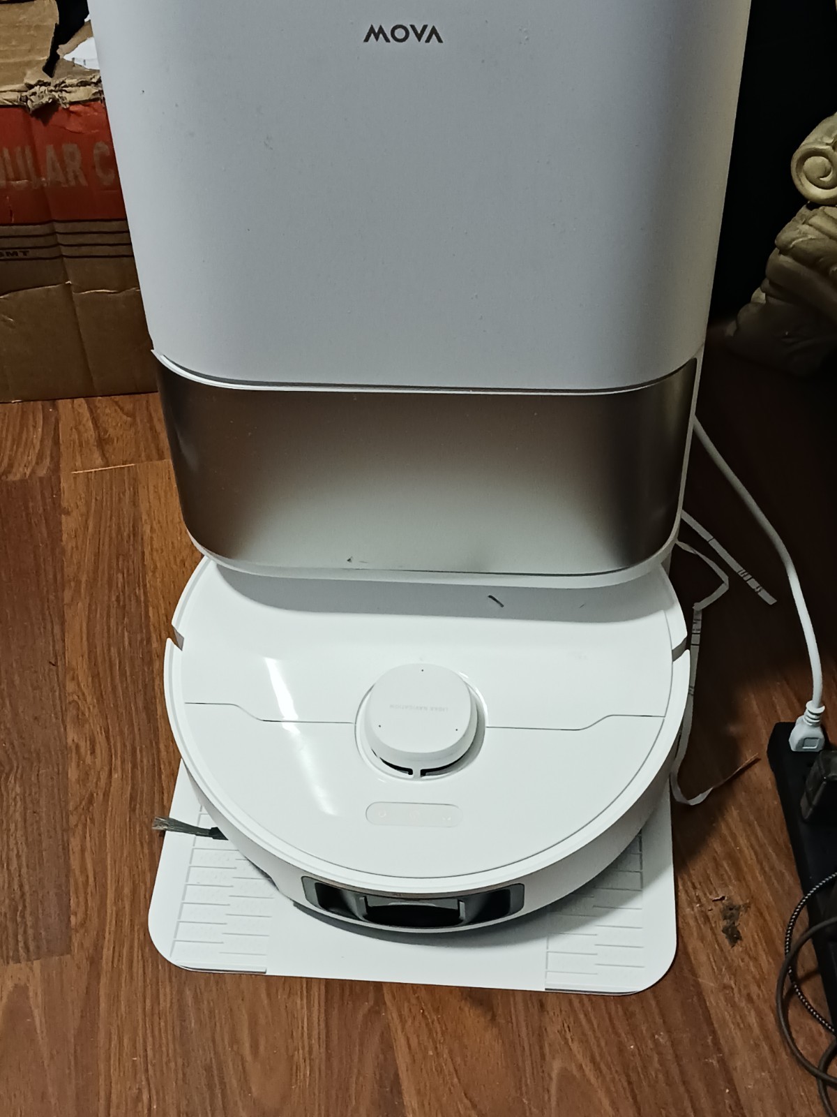 MOVA Robotic Vacuum Cleaner with Docking/Charging Base, White gallery