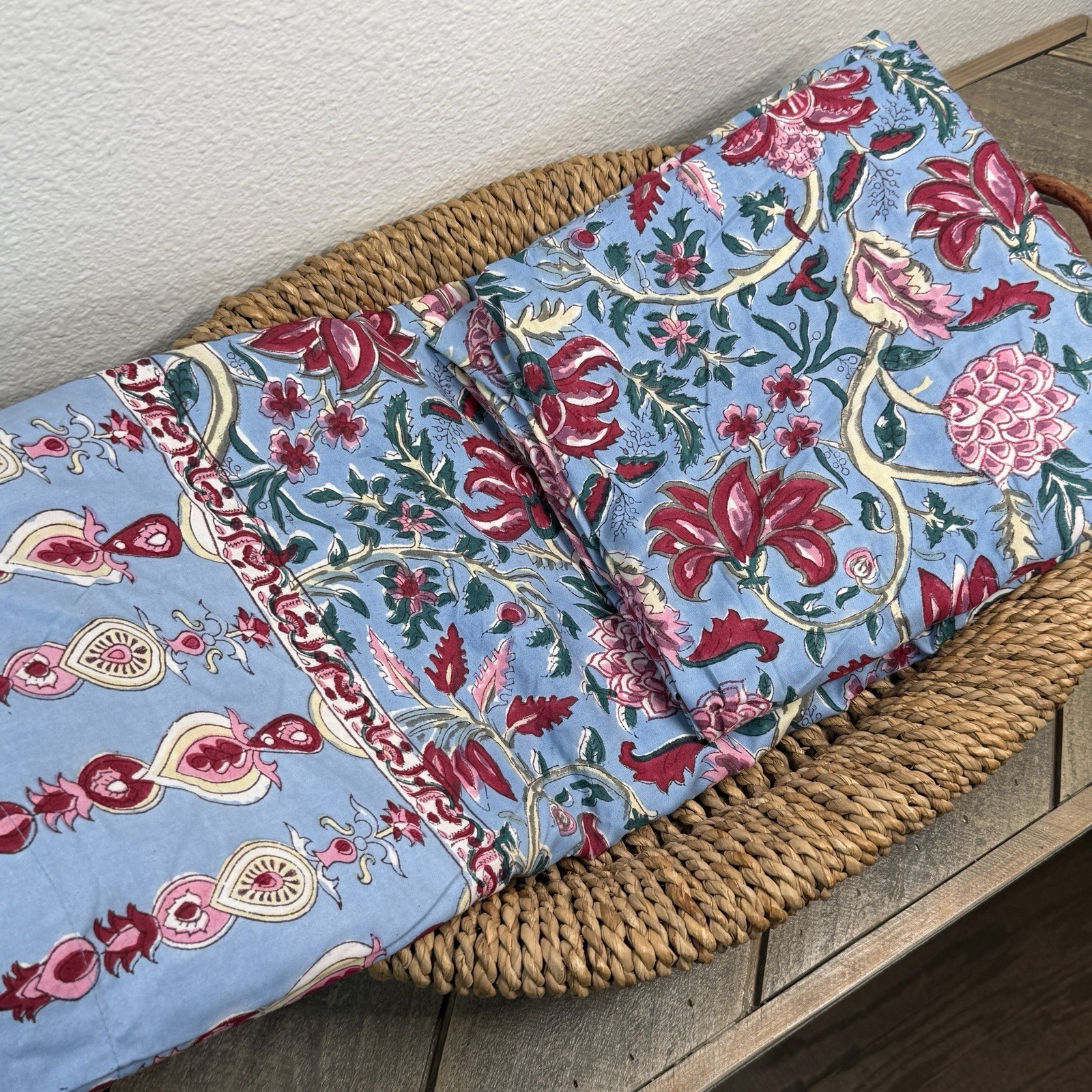 POTTERY BARN SHANNON BLOCK PRINT COTTON TABLECLOTH 70X126' BLUE MULTI FLORAL gallery