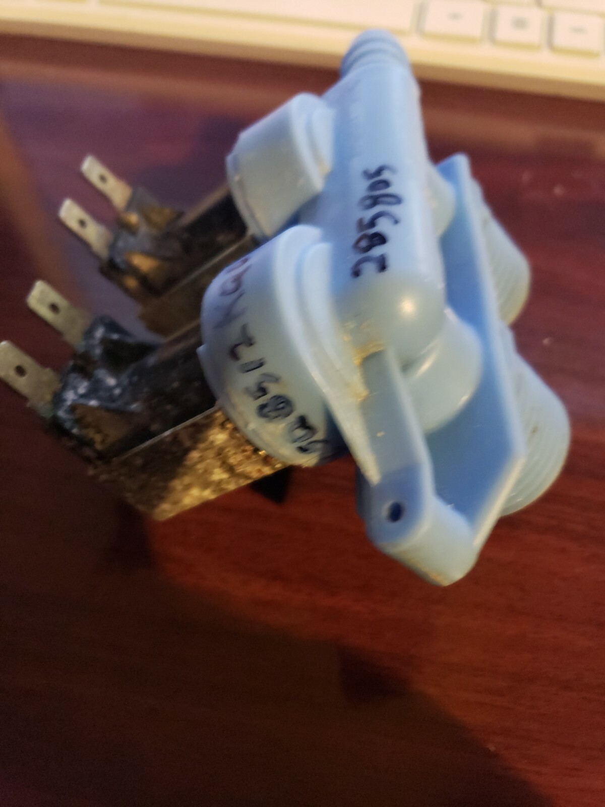 WHIRLPOOL WASHER WATER INLET VALVE 285805 3952164 gallery