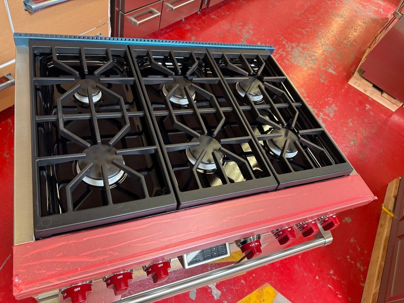 36” Wolf Dual Fuel Range DF366 (Used & Natural Gas) gallery