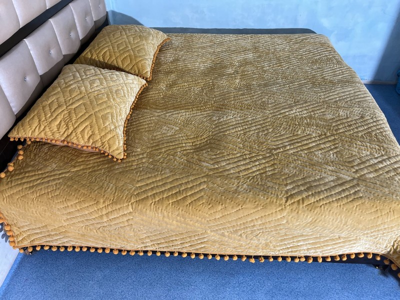 Warm Handmade Comforter Gold Color Lightweight Velvet Solid Print Quilt Set gallery