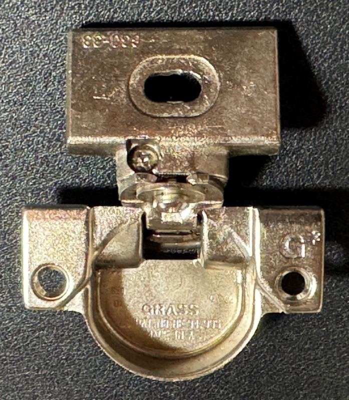 GRASS 830-33 Compact Cabinet Hinge – 1-1/4" Overlay • OEM • CLEAN & TIGHT gallery