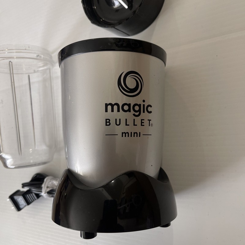 Magic Bullett Mini Blender Juicer MTB101B 200 Watt Silver Tested Works! gallery