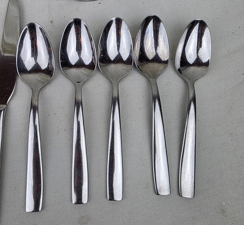 Oneida 19pcs. Flatware - Misc. Pieces See Description gallery