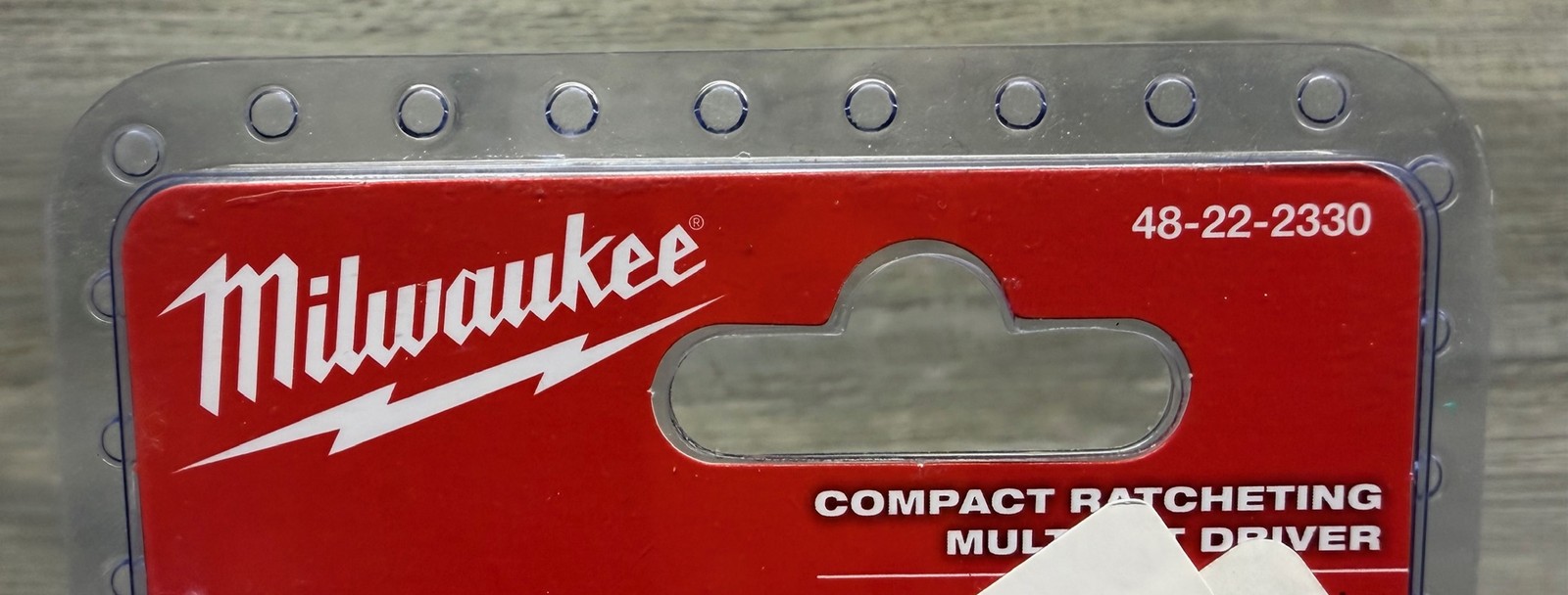 Milwaukee 8-in-1 Compact Ratcheting Multi-Bit Screwdriver Set 48-22-2330 gallery