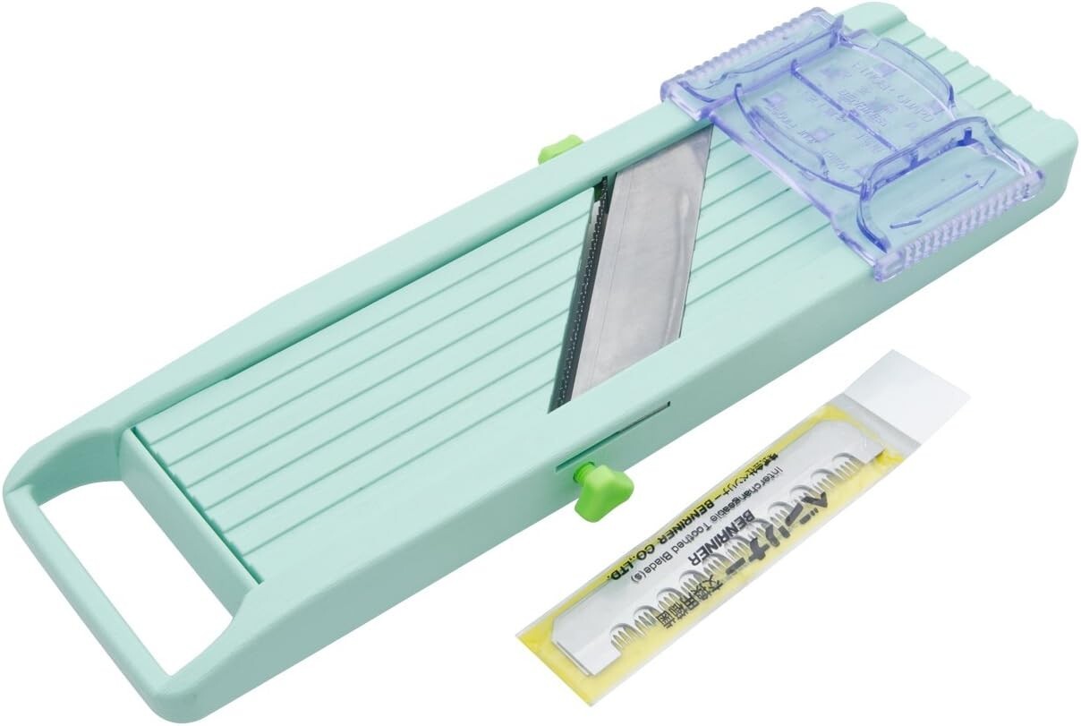 Benriner Japanese Vegetable Slicer, Old Version- Green gallery