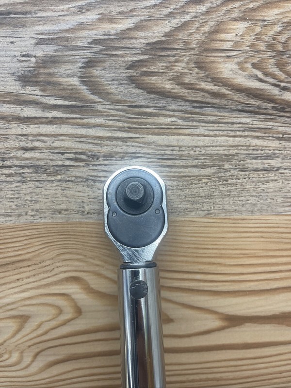 Pittsburgh Pro Click-Type 3/8" Torque Wrench With Storage Case gallery