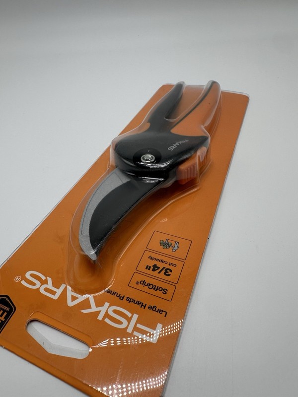 Fiskars Pruner ~Cuts up to 3/4" Branches & Stems~ Item #7944 New (E11) gallery