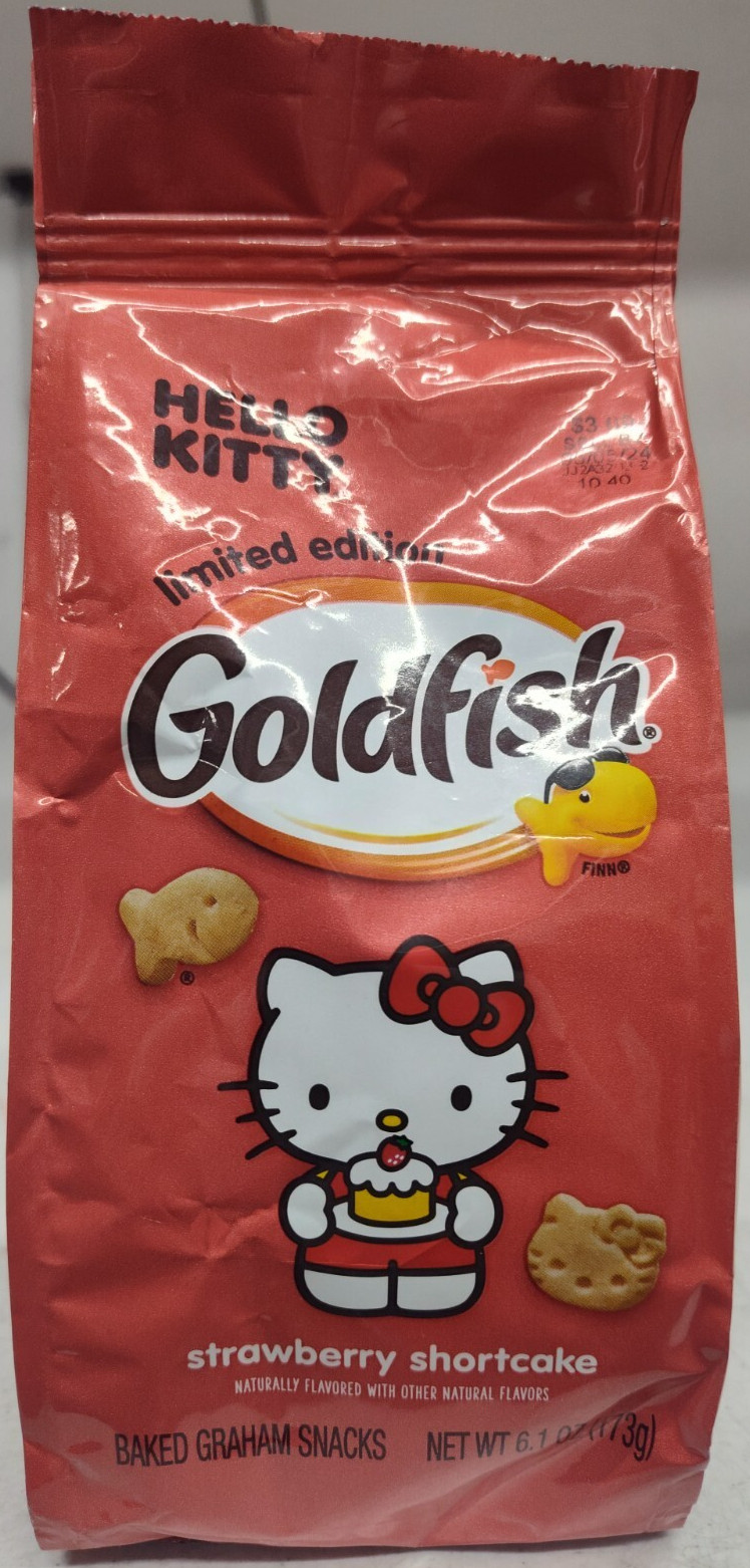 Hello Kitty Goldfish Limited Edition Strawberry Shortcake 6.1 Oz (BB: 05/24) gallery