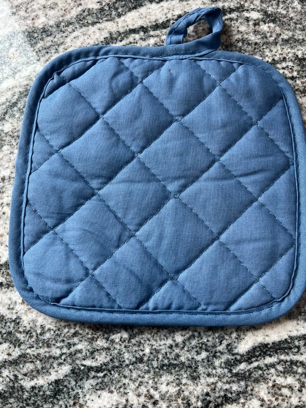Home Collection Quilted Pot Holders -several colors gallery