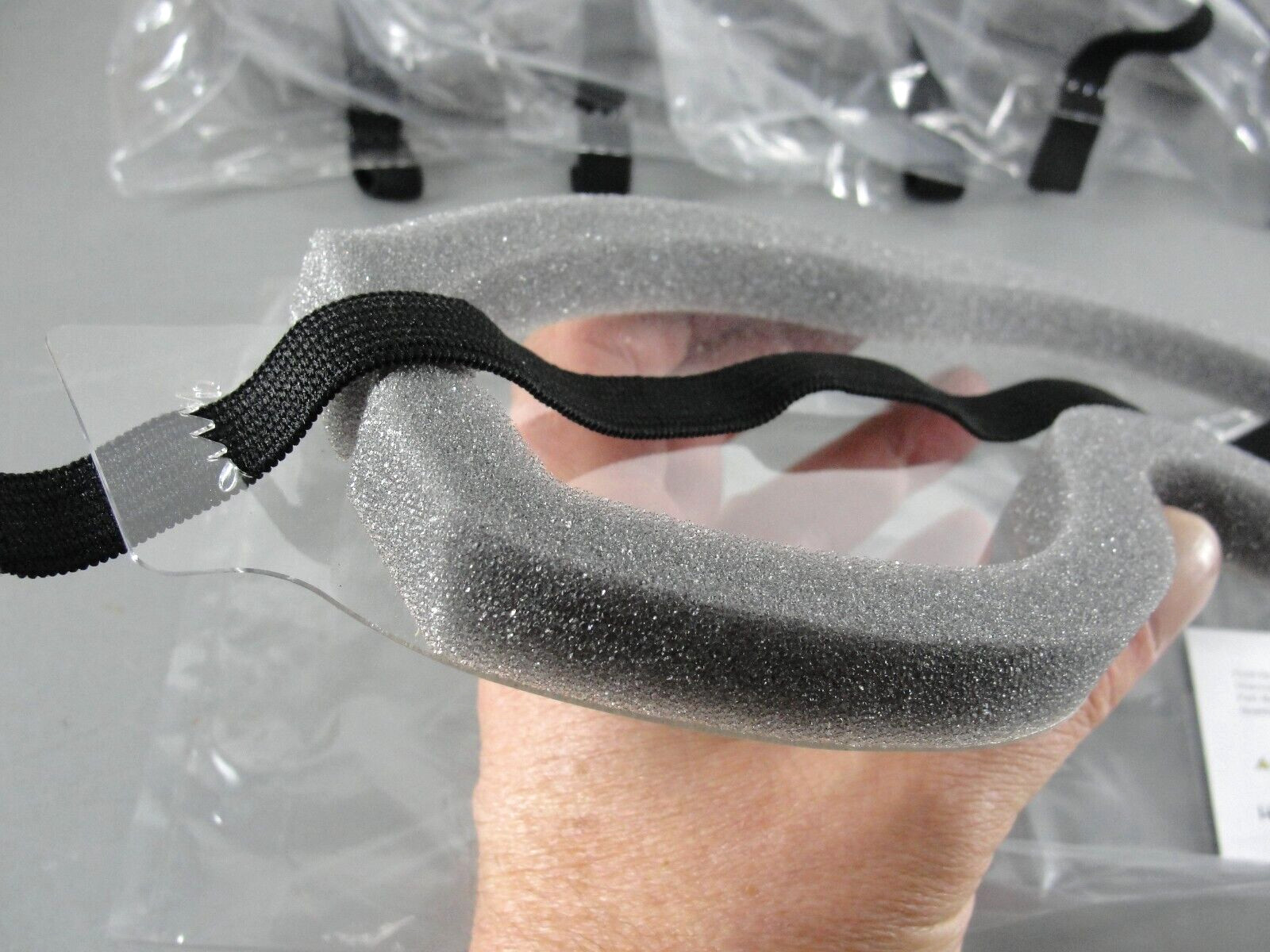 DISPOSABLE FLUID FOG DUST RESISTANT 👁️ PROTECTIVE EYEWEAR SAFETY GOGGLES LOT 8 gallery